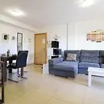 Alquiler De Apartamento Moderno De 2 Dormitorios Con Jardin Privado, - Es-366-7