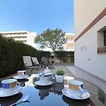 Alquiler De Apartamento Moderno De 2 Dormitorios Con Jardin Privado, - Es-366-7