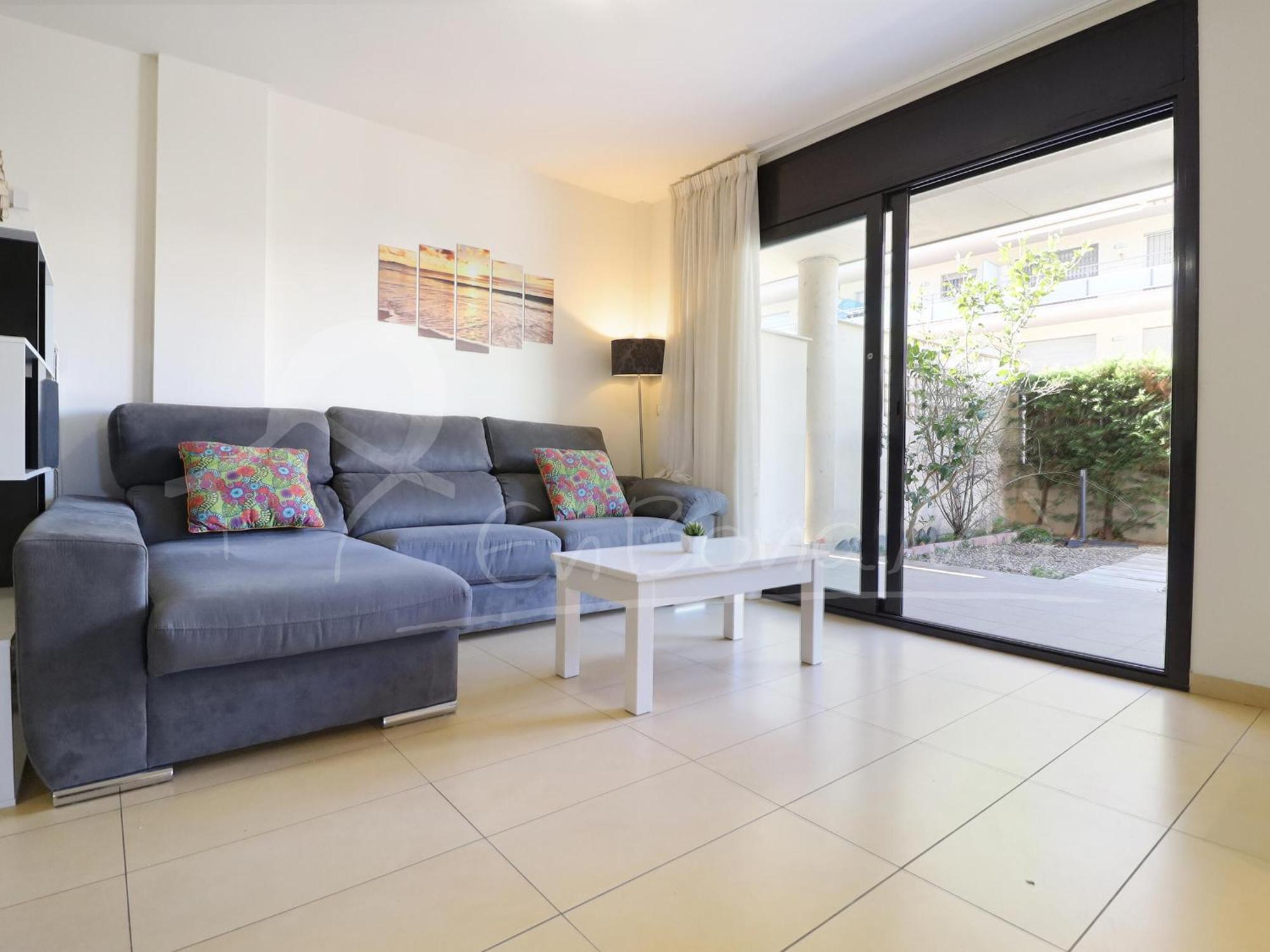 Alquiler De Moderno De 2 Con Jardin Privado, - Es-366-7