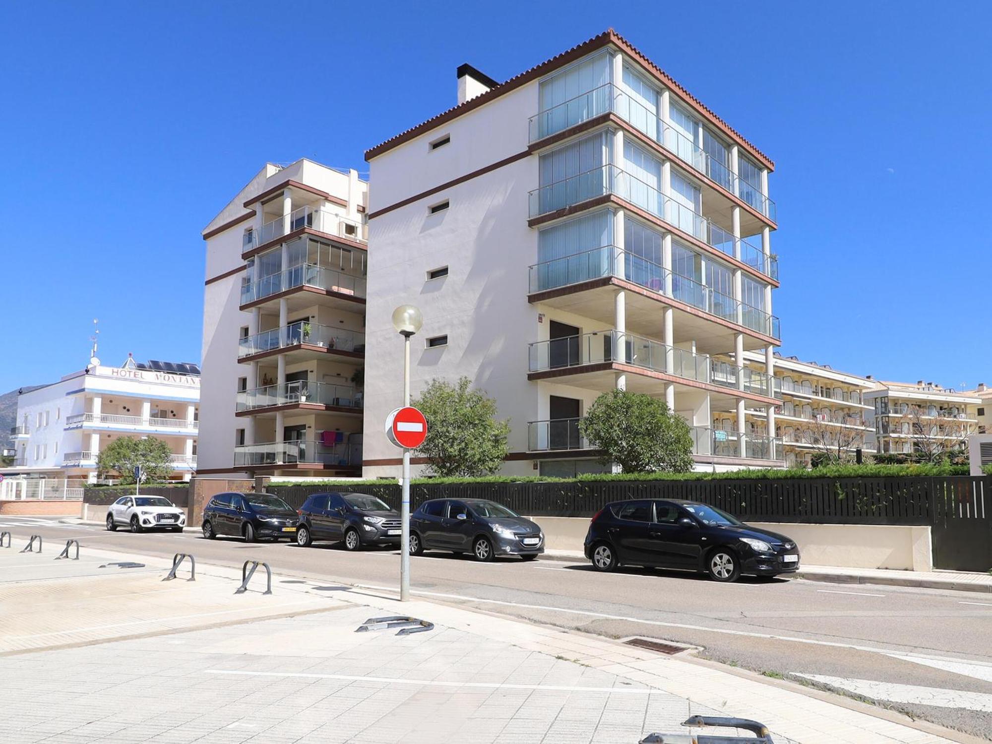 Alquiler De Moderno De 2 Con Jardin Privado, - Es-366-7 Apartamento Rosas
