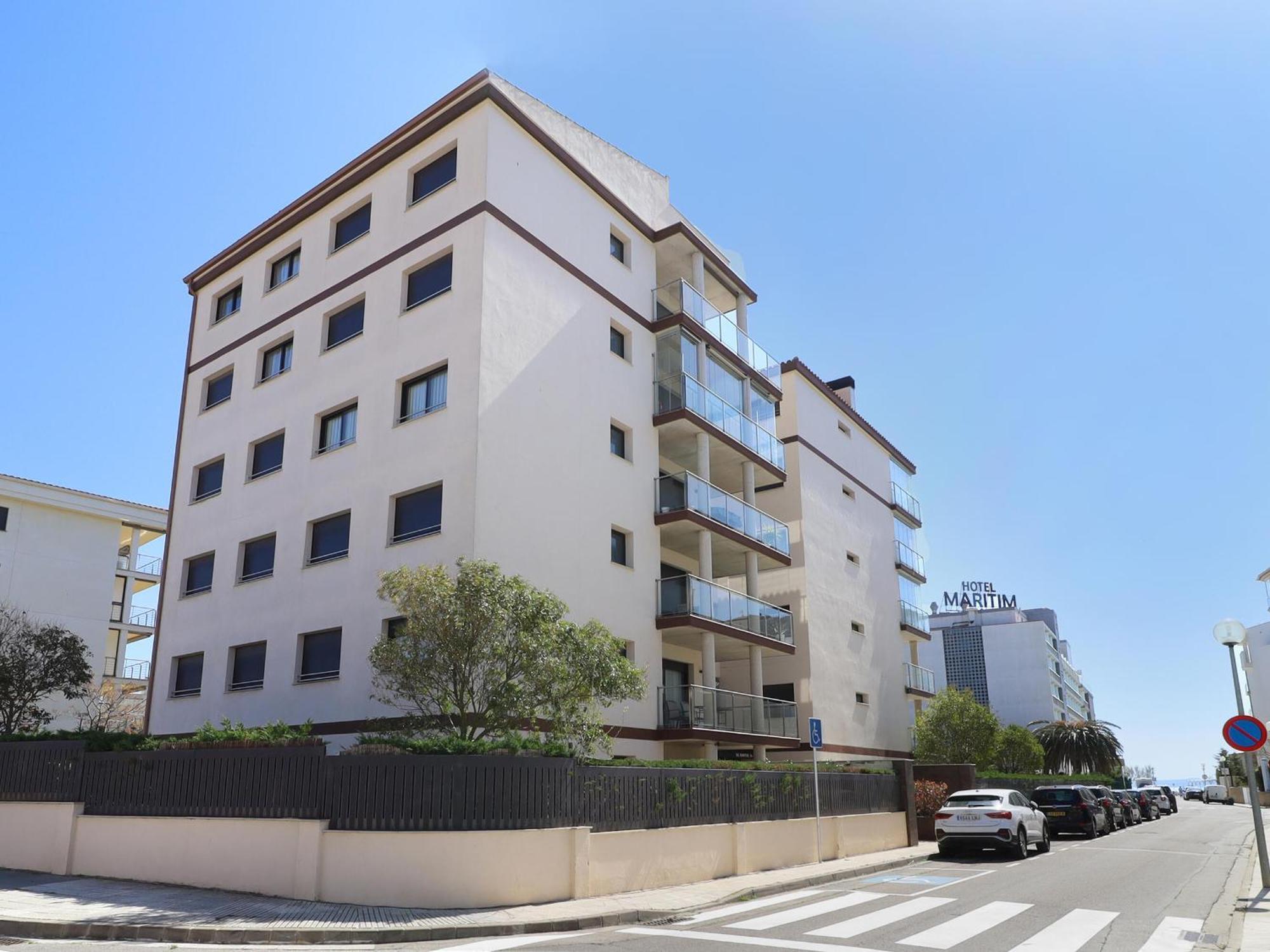 Apartamento Alquiler De Moderno De 2 Con Jardin Privado, - Es-366-7