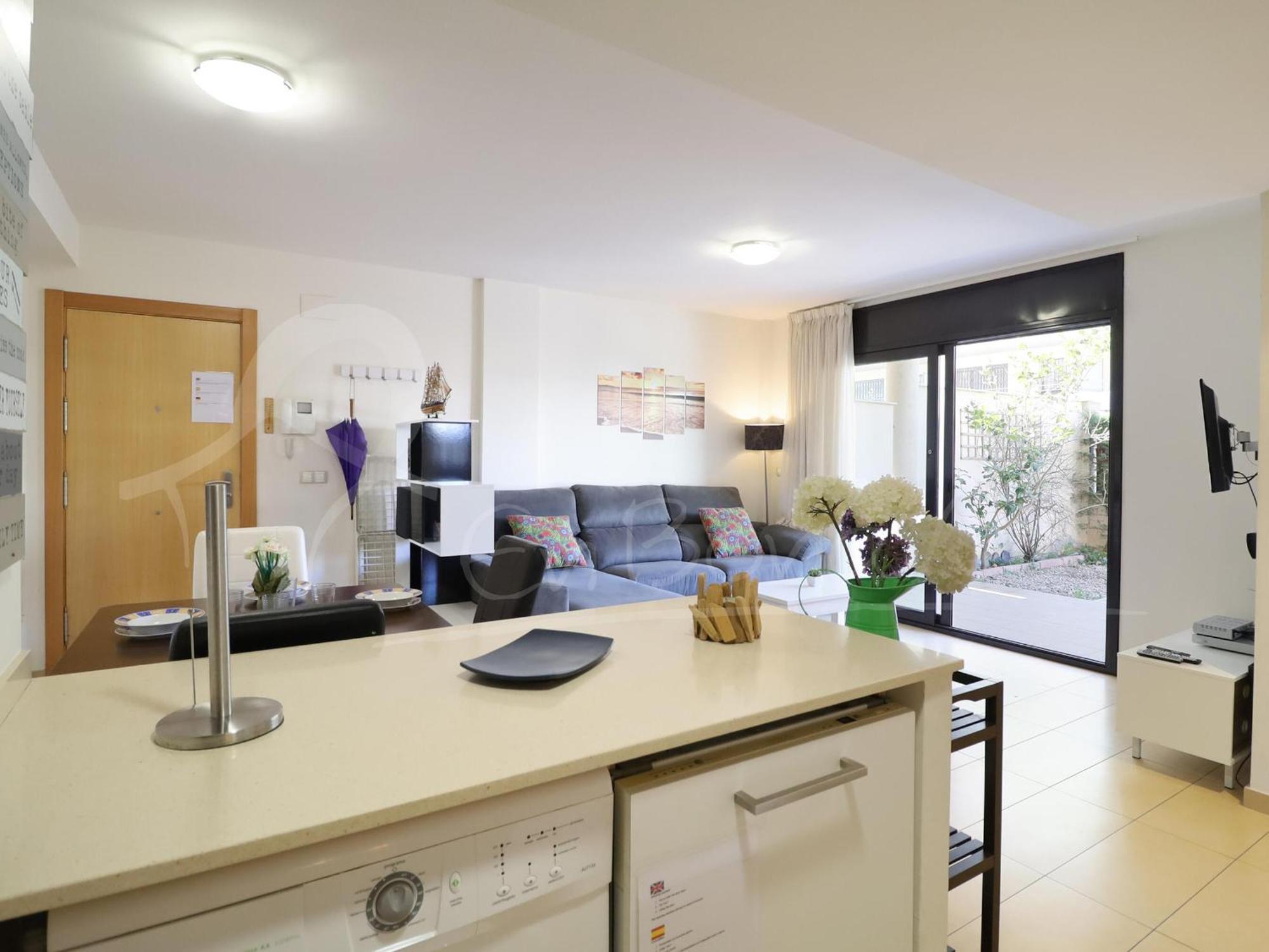 Alquiler De Moderno De 2 Con Jardin Privado, - Es-366-7 Apartamento